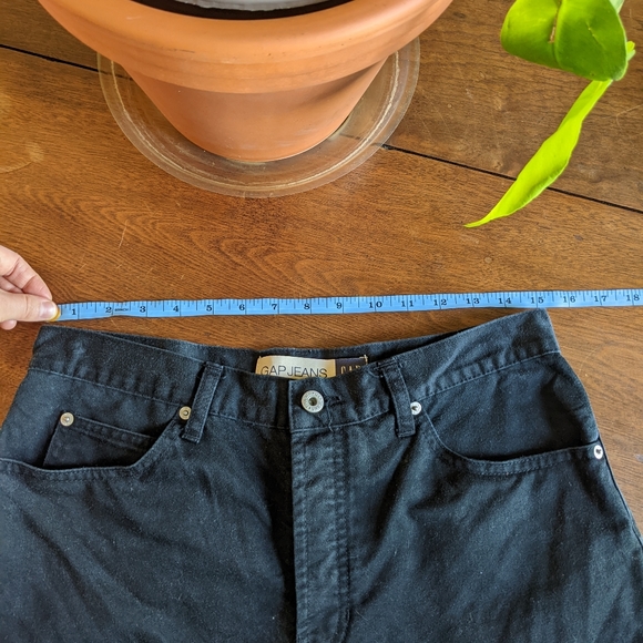 GAP 90s Era Black Cotton Shorts - Picture 5 of 7